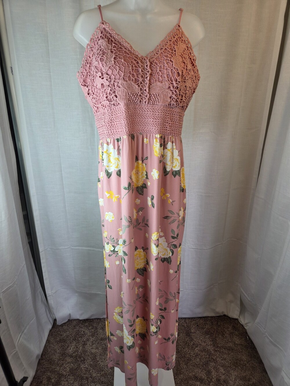 Crochet-Top Floral Maxi Dress in Dusty Pink Women's XXL